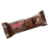 Magija Batonik z masy twarogowej o smaku kakaowym z kawałkami czekolady w czekoladzie 40 g